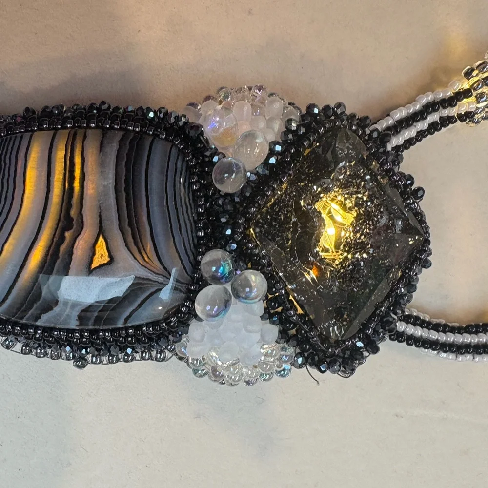 Handcrafted Beaded Pendant Necklace agate lights up optionally for fun - Picture 1 of 6